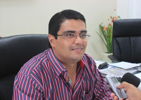 Prefeito de Parintins faz abertura oficial do Festival Folclórico